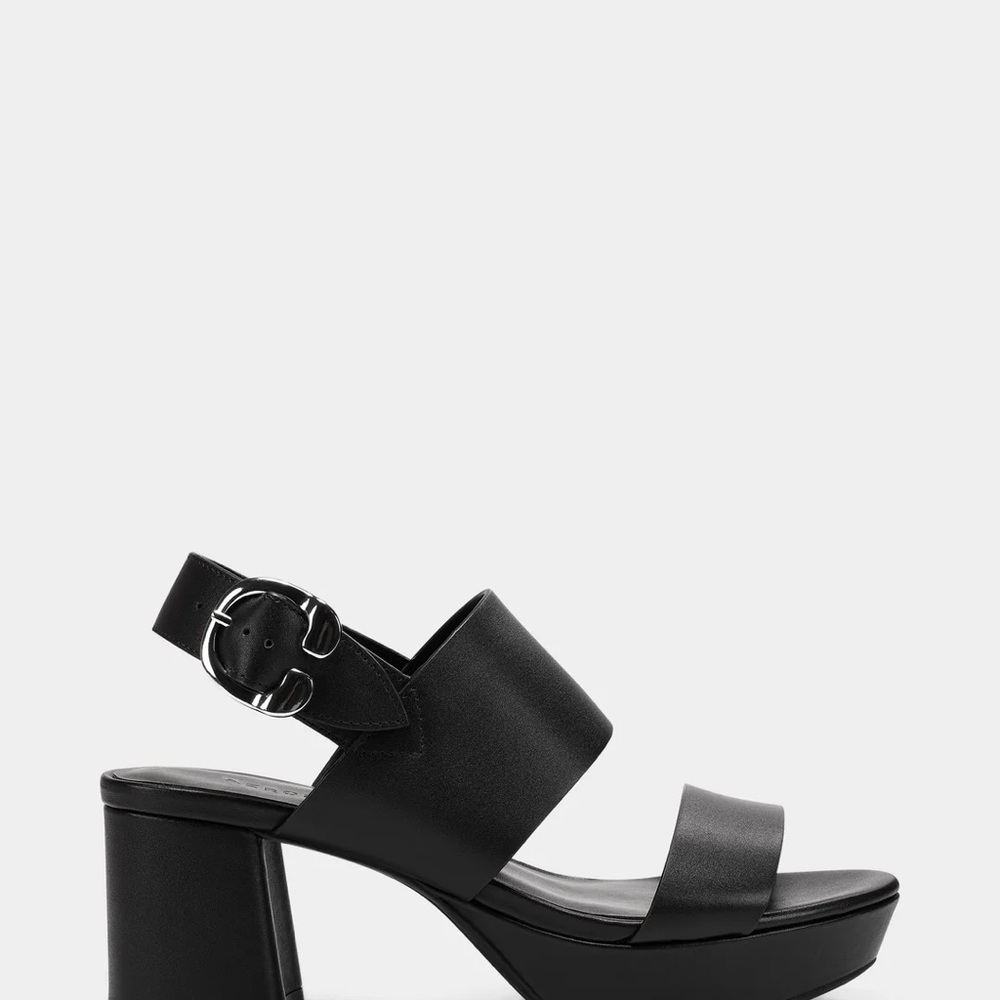 AEROSOLES Black Chunky Heel Sandals
